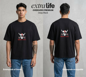 Mar de los Piratas | El Capitan del Rojo #03310 - Playera Oversized Premium | Deep Black - Foto en modelo