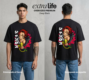 Mar de los Piratas | La Sonrisa del Pirata #03315 - Playera Oversized Premium | Deep Black - Foto en modelo