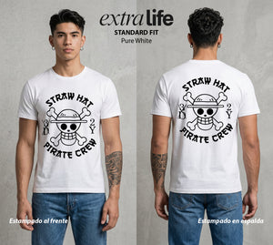 Mar de los Piratas | La Mejor Tripulacion #03329 - Playera Standard Fit | Pure White - Foto en modelo