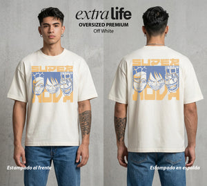 Mar de los Piratas | Los Once del Nuevo Mundo #03331 - Playera Oversized Premium | Off White - Foto en modelo