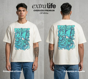 Mar de los Piratas | El Navio Solar #03334 - Playera Oversized Premium | Off White - Foto en modelo