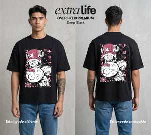 Mar de los Piratas | Los Dos Barcos #03335 - Playera Oversized Premium | Deep Black - Foto en modelo