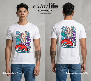 Mar de los Piratas | El Oni de la Libertad #03371 - Playera Standard Fit | Pure White - Foto en modelo