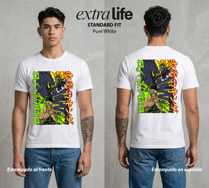 Mar de los Piratas | Tres Espadas #03401 - Playera Standard Fit | Pure White - Foto en modelo