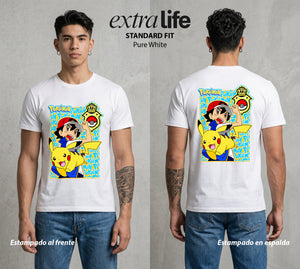El Mundo Entrenador | El Rayo de Kanto #03457 - Playera Standard Fit | Pure White - Foto en modelo