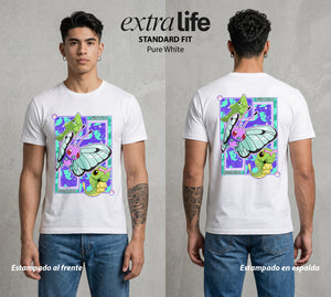 El Mundo Entrenador | La Mariposa del Bien #03467 - Playera Standard Fit | Pure White - Foto en modelo