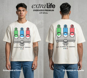El Mundo Entrenador | Los Iniciales del Bien #03563 - Playera Oversized Premium | Off White - Foto en modelo