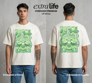 El Mundo Entrenador | La Evolucion Floral Evolucion #03568 - Playera Oversized Premium | Off White - Foto en modelo