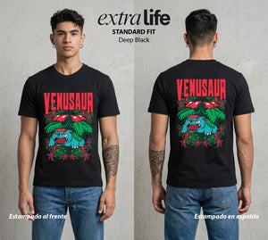 El Mundo Entrenador | La Flor Final #03569 - Playera Standard Fit | Deep Black - Foto en modelo
