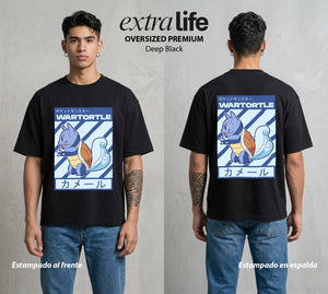 El Mundo Entrenador | La Tortuga Media #03571 - Playera Oversized Premium | Deep Black - Foto en modelo