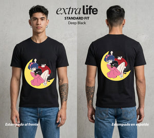 El Dojo del Caos | El Prometido Tsundere #03604 - Playera Standard Fit | Deep Black - Foto en modelo