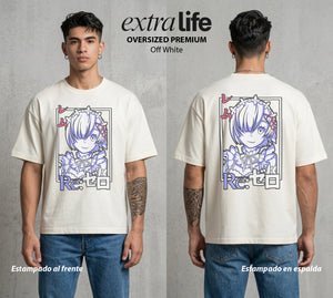El Regreso del Tiempo | La Dama del Servicio #03617 - Playera Oversized Premium | Off White - Foto en modelo