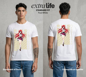 El Club del Diablo | El Poder del Diablo #03682 - Playera Standard Fit | Pure White - Foto en modelo