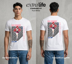 El Club del Diablo | La Noble del Bien #03689 - Playera Standard Fit | Pure White - Foto en modelo