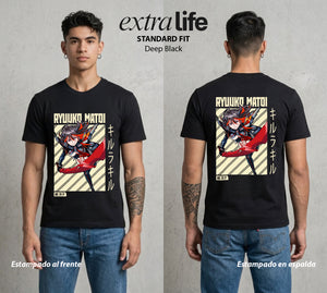 Las Agujas del Destino | La Tijera del Bien #03716 - Playera Standard Fit | Deep Black - Foto en modelo