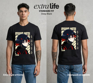 Las Agujas del Destino | El Filo del Destino #03717 - Playera Standard Fit | Deep Black - Foto en modelo