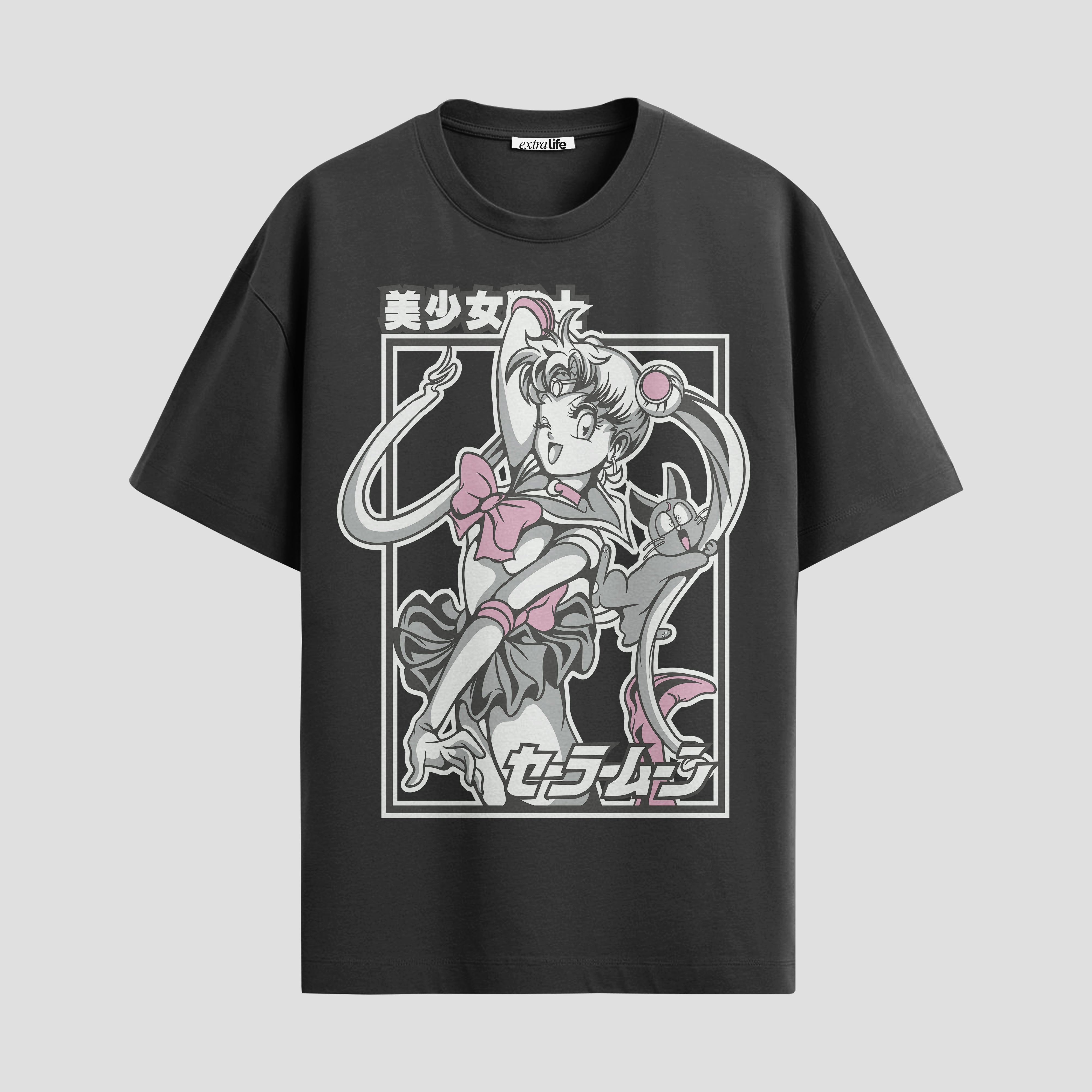 Playera urbana de anime y gaming ExtraLife MX, corte Standard Fit unisex ligero y transpirable en color Deep Black y Pure White, ropa de uso diario para gym y casual.
