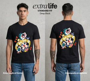 Las Guerreras del Cosmos | La Luna del Cosmos #03738 - Playera Standard Fit | Deep Black - Foto en modelo