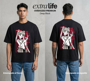 Las Guerreras del Cosmos | La Guerrera del Bien #03743 - Playera Oversized Premium | Deep Black - Foto en modelo