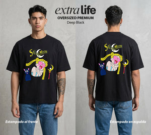 Las Guerreras del Cosmos | La Luna del Cosmos #03746 - Playera Oversized Premium | Deep Black - Foto en modelo