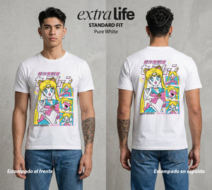 Las Guerreras del Cosmos | La Guerrera del Amor #03780 - Playera Standard Fit | Pure White - Foto en modelo
