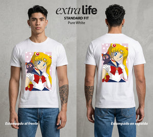 Las Guerreras del Cosmos | El Felino del Bien #03784 - Playera Standard Fit | Pure White - Foto en modelo