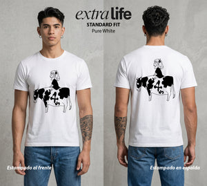 Los Caballeros del Cosmos | La Agente Telepática #03790 - Playera Standard Fit | Pure White - Foto en modelo