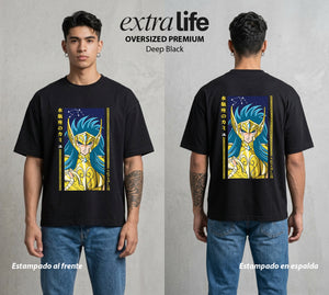 Los Caballeros del Cosmos | El Meteor del Cosmos #03795 - Playera Oversized Premium | Deep Black - Foto en modelo