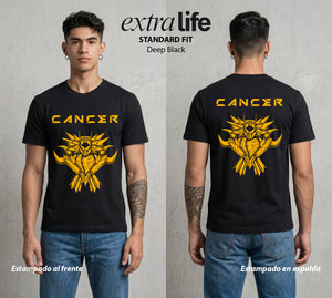 Los Caballeros del Cosmos | El Pegaso del Bien #03806 - Playera Standard Fit | Deep Black - Foto en modelo