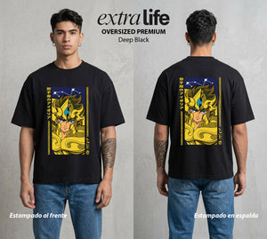 Los Caballeros del Cosmos | El Meteor del Cosmos #03831 - Playera Oversized Premium | Deep Black - Foto en modelo
