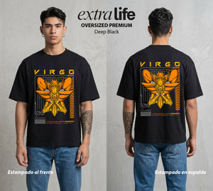 Los Caballeros del Cosmos | El Meteor del Cosmos #03864 - Playera Oversized Premium | Deep Black - Foto en modelo