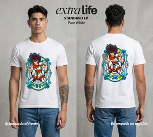 Los Caballeros del Cosmos | La Meteora de Pegaso #03869 - Playera Standard Fit | Pure White - Foto en modelo