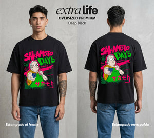 El Retirado Letal | El Amo de Casa del Bien #03875 - Playera Oversized Premium | Deep Black - Foto en modelo