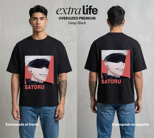 El Arte de las Maldiciones | El Infinito del Bien #03913 - Playera Oversized Premium | Deep Black - Foto en modelo