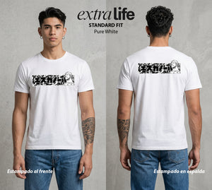 Los Siete Pecados | El Orgullo del Sol #03955 - Playera Standard Fit | Pure White - Foto en modelo