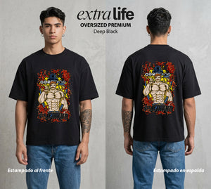 Los Siete Pecados | El Orgullo del Sol #03957 - Playera Oversized Premium | Deep Black - Foto en modelo