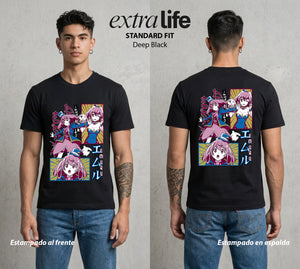 La Frontera del Juego | La Guia del Bien #03971 - Playera Standard Fit | Deep Black - Foto en modelo