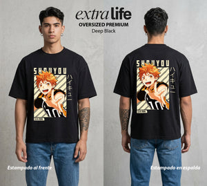 El Vuelo del Voleibol | Los Ojos del Byakugan #03998 - Playera Oversized Premium | Deep Black - Foto en modelo
