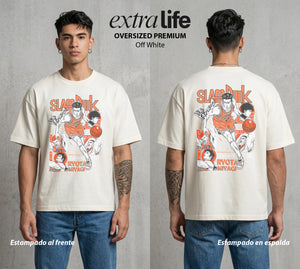 La Cancha del Destino | El Punto Guardia del Bien #04034 - Playera Oversized Premium | Off White - Foto en modelo
