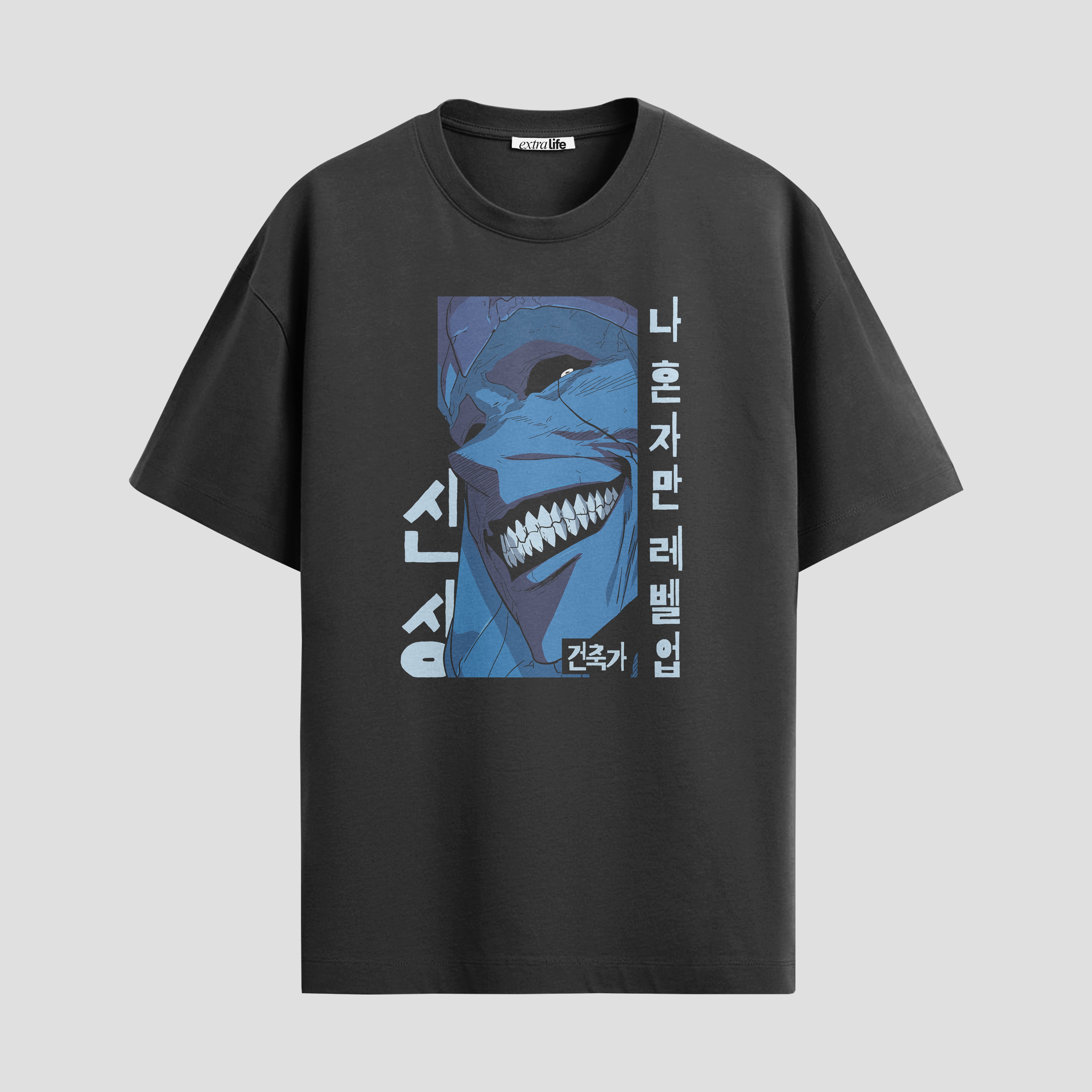 Playera urbana de anime y gaming ExtraLife MX, corte Standard Fit unisex ligero y transpirable en color Deep Black y Pure White, ropa de uso diario para gym y casual.