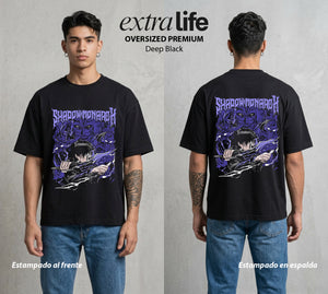 El Cazador Solitario | El Mas Debil al Mas Fuerte #04055 - Playera Oversized Premium | Deep Black - Foto en modelo