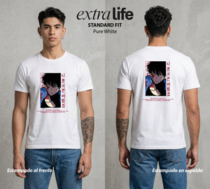 El Cazador Solitario | El Monarca de las Sombras #04064 - Playera Standard Fit | Pure White - Foto en modelo