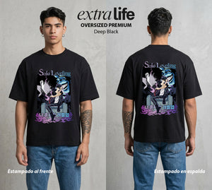 El Cazador Solitario | El Monarca de las Sombras #04069 - Playera Oversized Premium | Deep Black - Foto en modelo