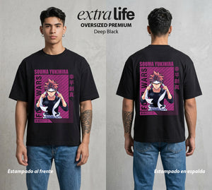 La Batalla de los Sabores | El Sabor del Duelo #04092 - Playera Oversized Premium | Deep Black - Foto en modelo