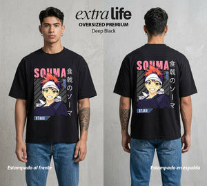 La Batalla de los Sabores | El Sabor del Duelo #04096 - Playera Oversized Premium | Deep Black - Foto en modelo