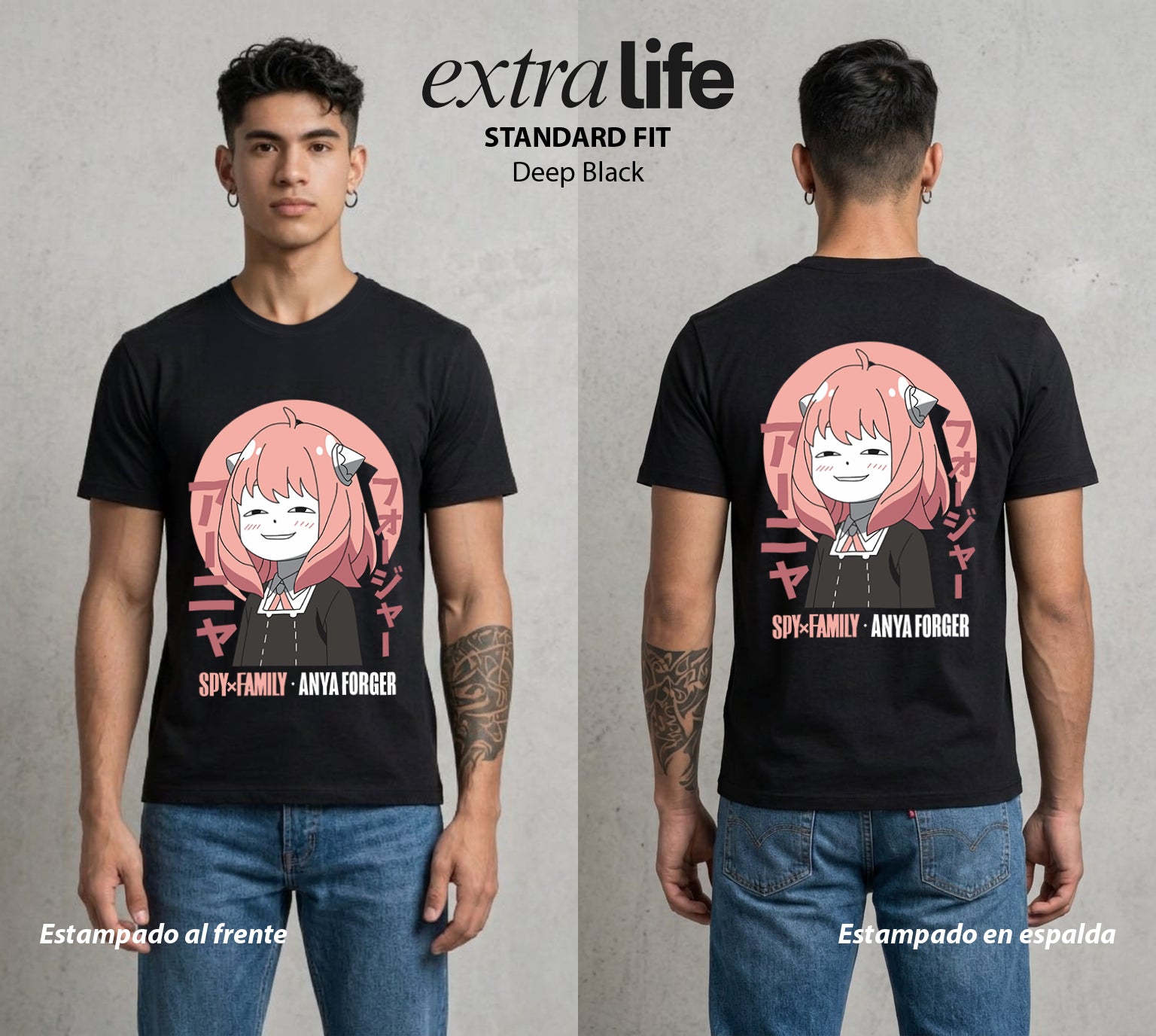 Familia de Operativos | La Hija Secreta #04127 - Playera Standard Fit | Deep Black - Foto en modelo