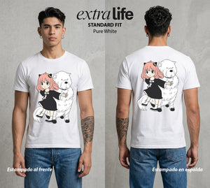 Familia de Operativos | La Espia del Jardin #04142 - Playera Standard Fit | Pure White - Foto en modelo