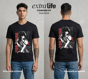 Familia de Operativos | La Madre Asesina #04182 - Playera Standard Fit | Deep Black - Foto en modelo