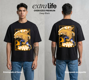 Los Tiburones Mutantes | El Tiburón del Bien #04195 - Playera Oversized Premium | Deep Black - Foto en modelo