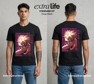 El Arte de las Maldiciones | El Rey de las Maldiciones #04217 - Playera Standard Fit | Deep Black - Foto en modelo